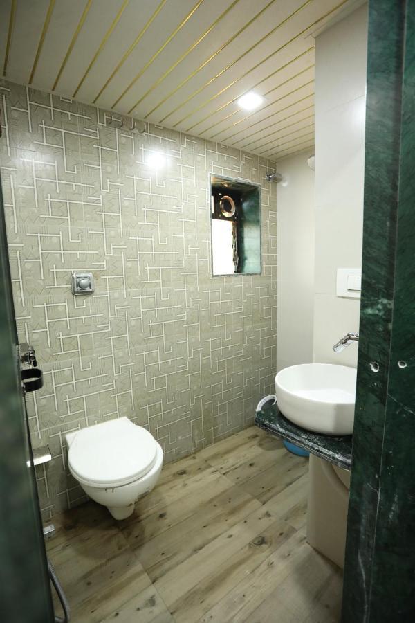 Mango Marol Dormitory Mumbai Exterior photo