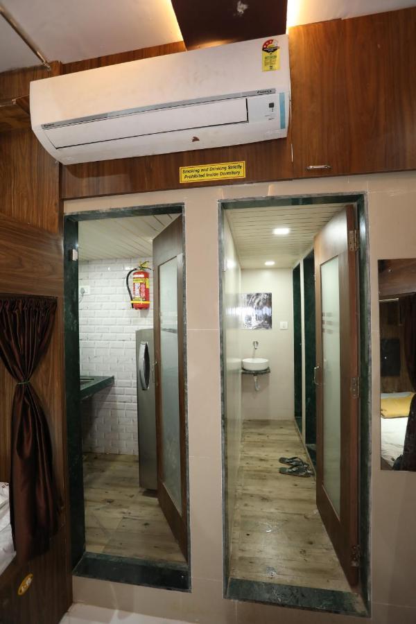 Mango Marol Dormitory Mumbai Exterior photo