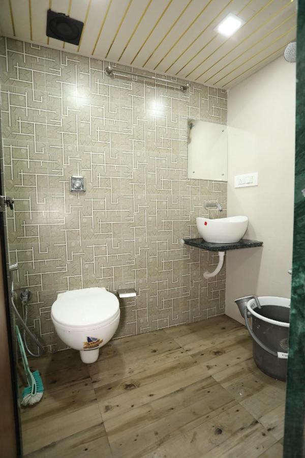 Mango Marol Dormitory Mumbai Exterior photo