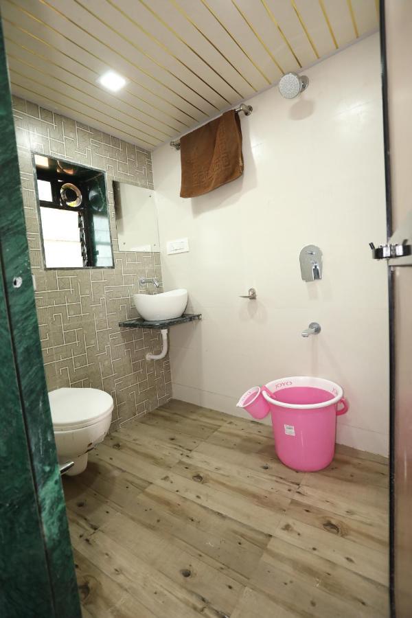 Mango Marol Dormitory Mumbai Exterior photo